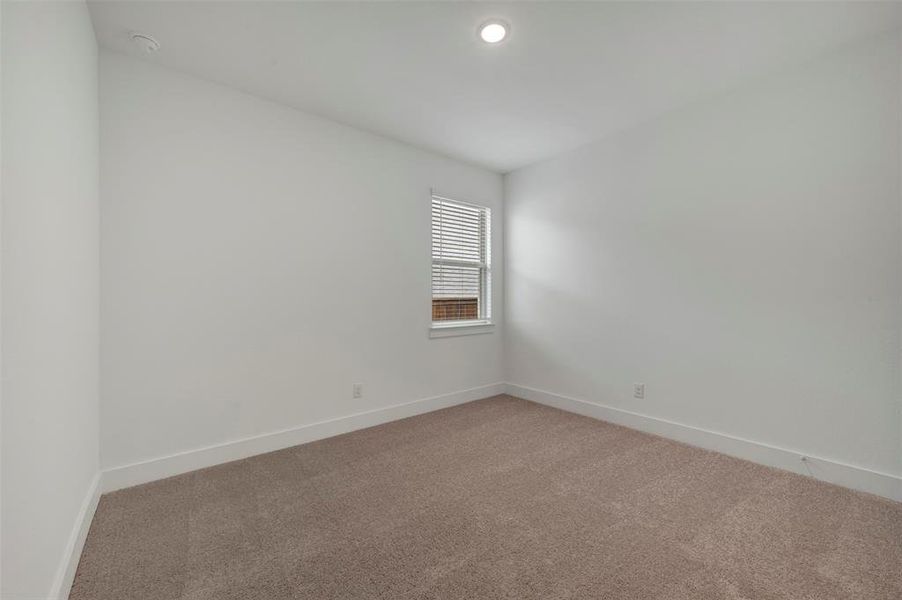 Spacious, unfurnished interior of a new home in Aster Park, McKinney (Image 30).