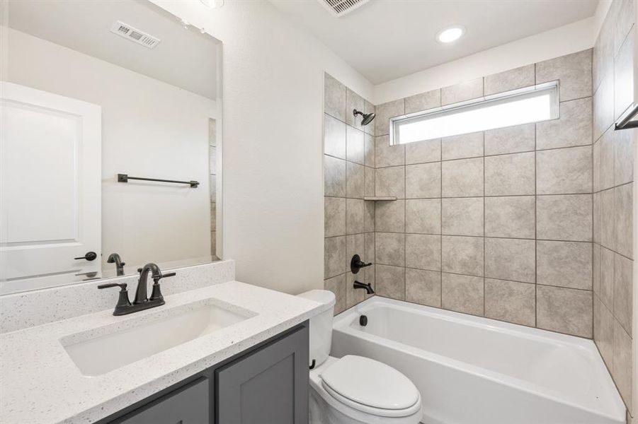 Furnished interior view inside a new home in Creekview Meadows, Pilot Point (Image 25). Furnished interior view inside a new home in Creekview Meadows, Pilot Point (Image 25).