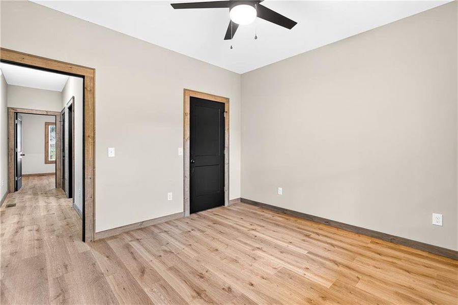 Spacious, unfurnished interior of a new home in , Ellijay (Image 43).