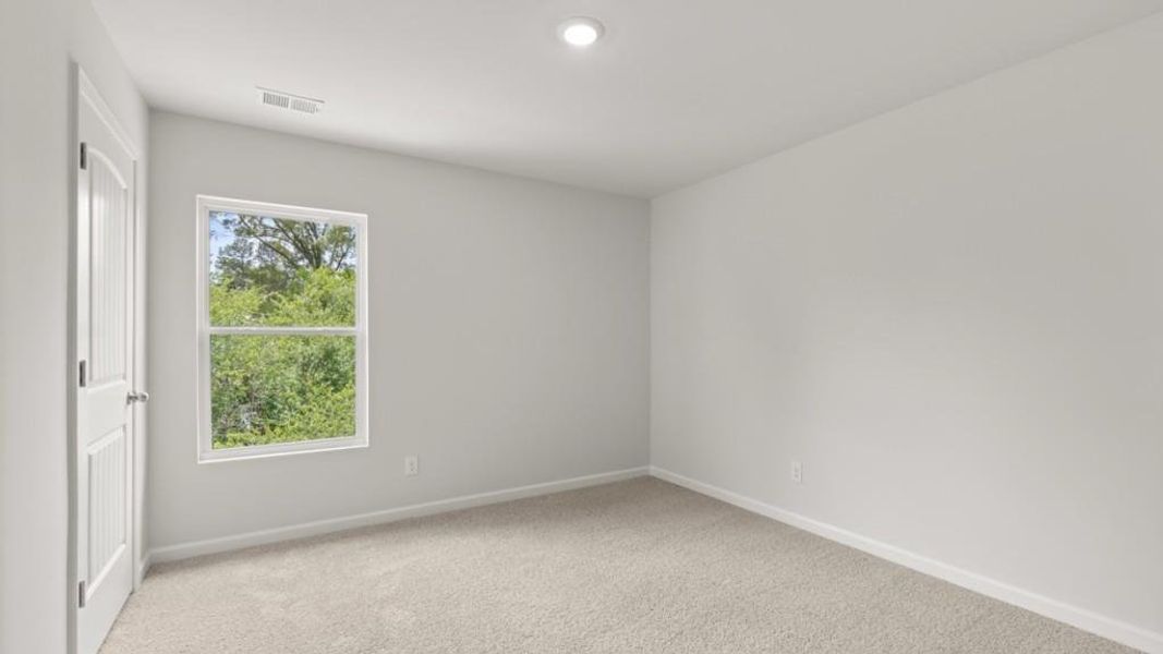 Spacious, unfurnished interior of a new home in Thompson Ridge, Dallas (Image 16). Spacious, unfurnished interior of a new home in Thompson Ridge, Dallas (Image 16).