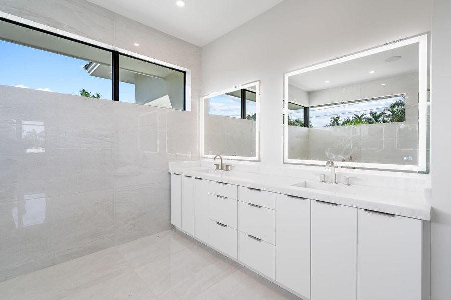 Image 34 of a home in .