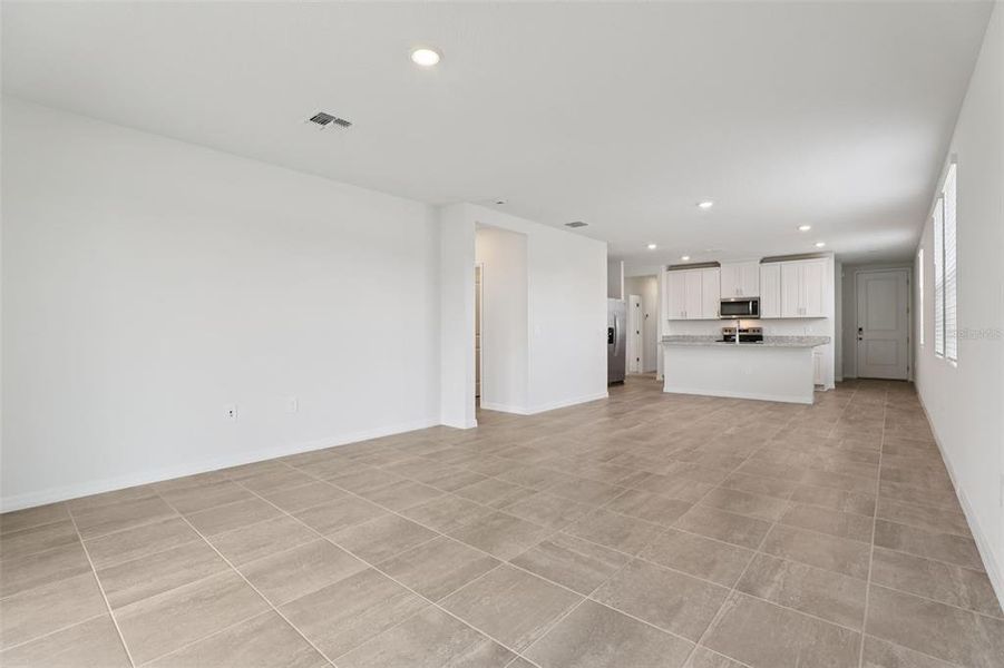 Spacious, unfurnished interior of a new home in Hamilton Bluff - Classic Series, Lake Hamilton (Image 15).