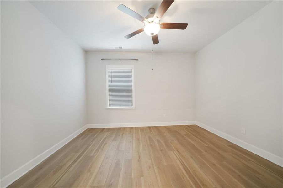 Spacious, unfurnished interior of a new home in Bennett Park, Grayson (Image 27).