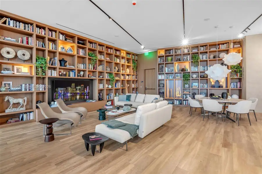 Community amenities in , Miami (Image 45).