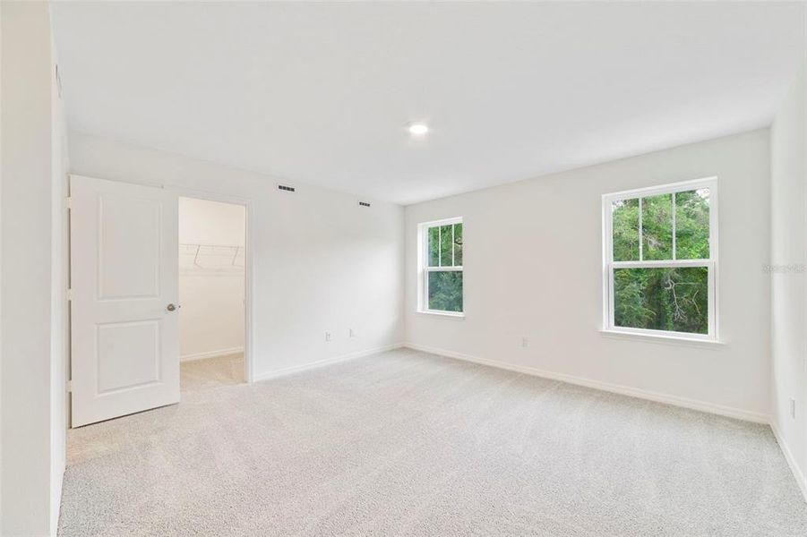 Spacious, unfurnished interior of a new home in Towns at Greenleaf, Oviedo (Image 20).