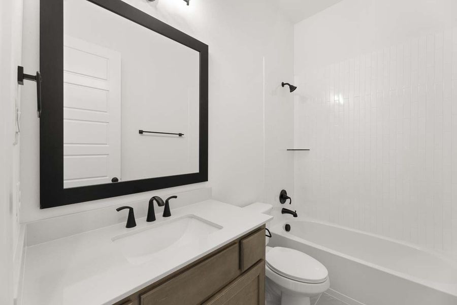 Furnished interior view inside a new home in Nelson Lake, Rockwall (Image 10).