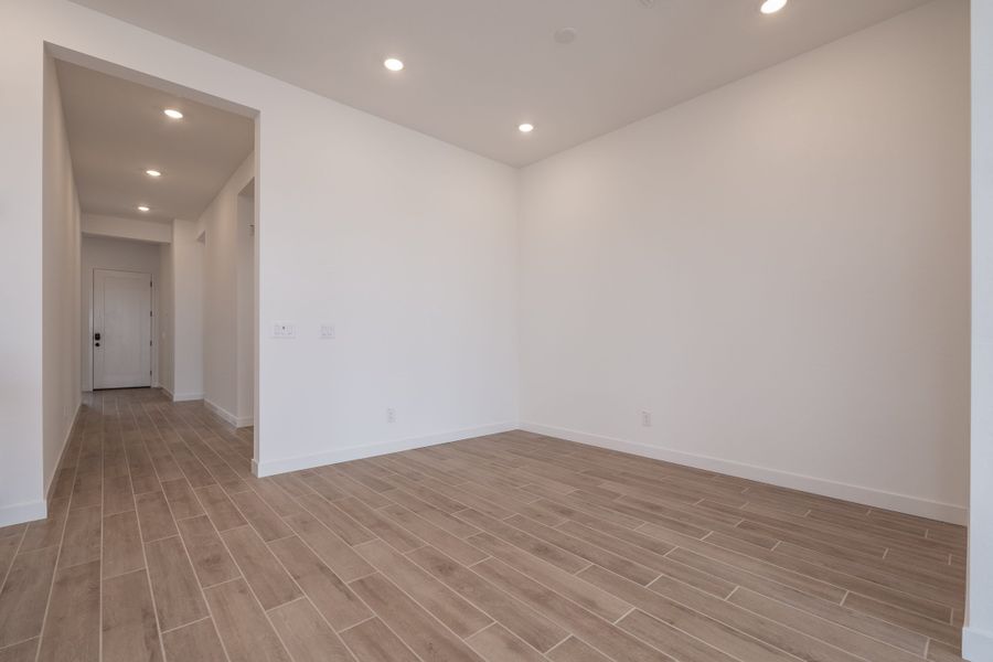 Spacious, unfurnished interior of a new home in Soleo, San Tan Valley (Image 9). Spacious, unfurnished interior of a new home in Soleo, San Tan Valley (Image 9).
