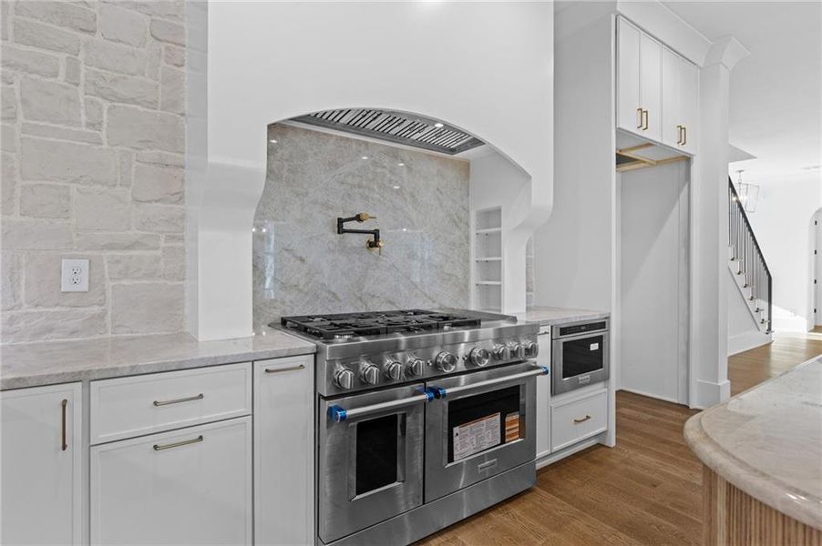 Furnished interior view inside a new home in , Buford (Image 12).