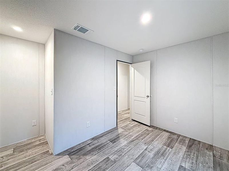 Spacious, unfurnished interior of a new home in , Hawthorne (Image 21).