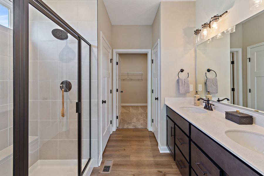 Representative furnished interior of a home built from the Edenton by Fischer Homes in Easton Park, Dallas (Image 16).