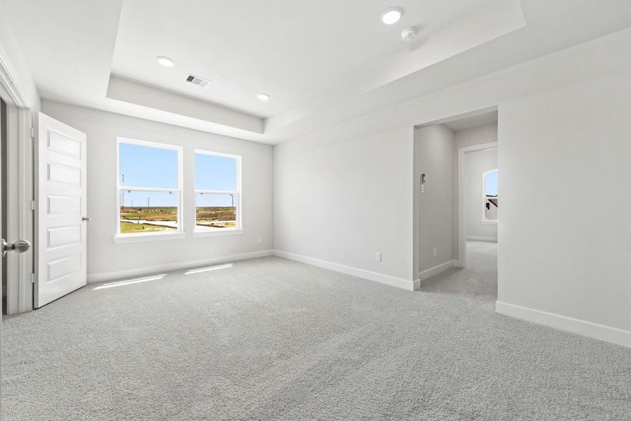 Spacious, unfurnished interior of a new home in Legacy, League City (Image 21).