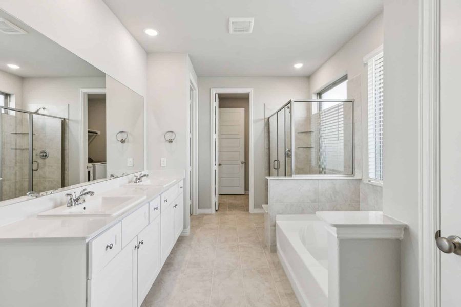 Furnished interior view inside a new home in Avondale, Fate (Image 4).