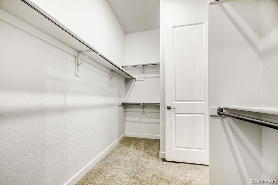 Spacious, unfurnished interior of a new home in Red Rocks Ranch, Morrison (Image 12).