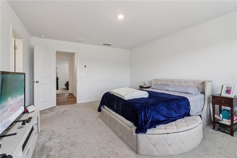 Furnished interior view inside a new home in , Gainesville (Image 43).