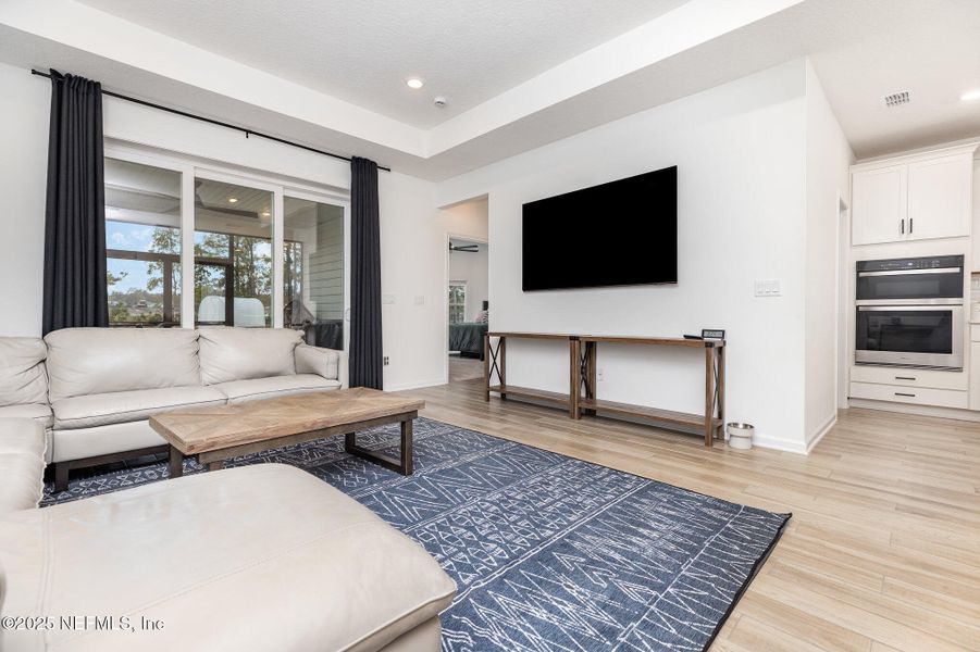 Furnished interior view inside a new home in Hyland Trail, Green Cove Springs (Image 6). Furnished interior view inside a new home in Hyland Trail, Green Cove Springs (Image 6).