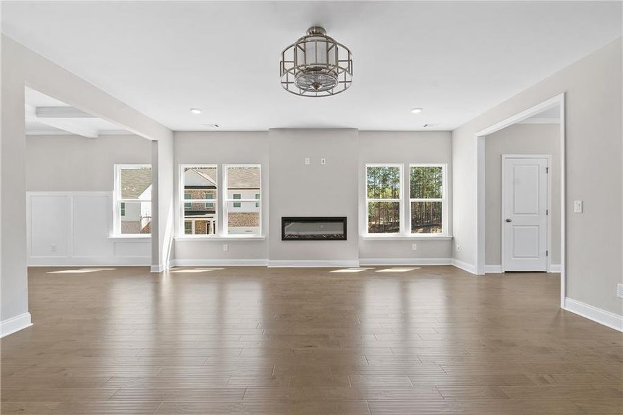 Spacious, unfurnished interior of a new home in Edenglen, Buford (Image 23).