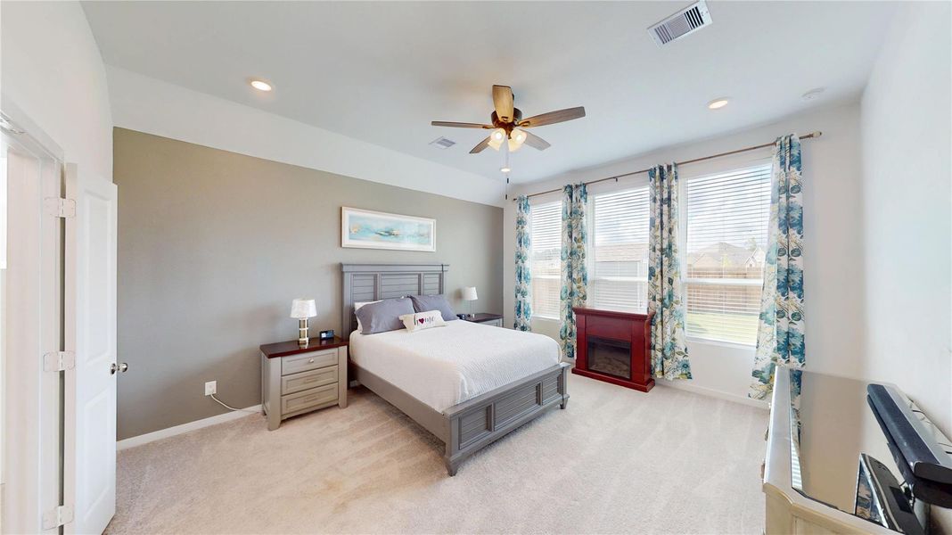 Furnished interior view inside a new home in ARTAVIA, Conroe (Image 30). Furnished interior view inside a new home in ARTAVIA, Conroe (Image 30).