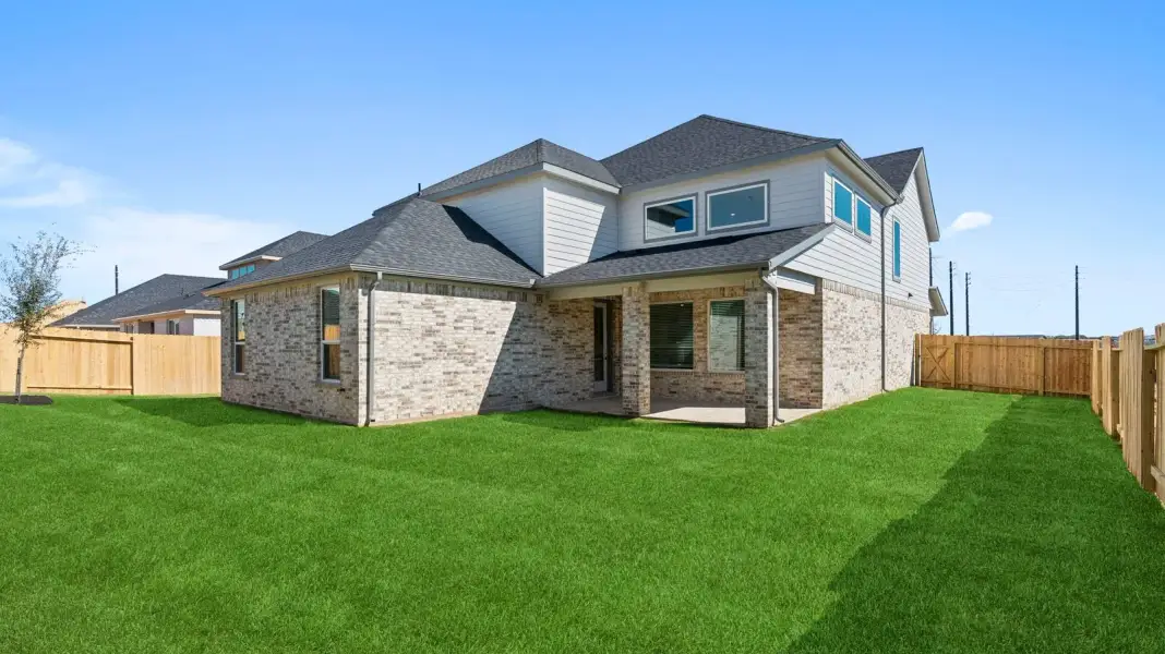 Representative exterior details of a home built from the Chloe by D.R. Horton in Alexander 65' Homesites, Pearland (Image 4).
