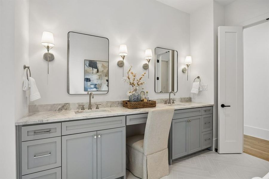 Furnished interior view inside a new home in , Dallas (Image 9).