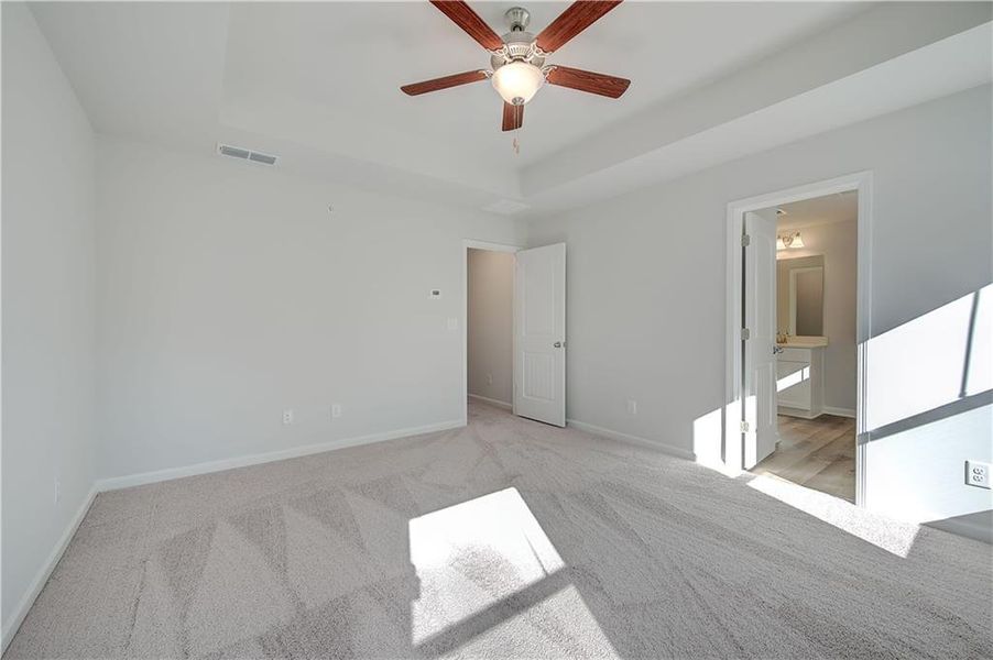 Spacious, unfurnished interior of a new home in Auburn Ridge, Riverdale (Image 22). Spacious, unfurnished interior of a new home in Auburn Ridge, Riverdale (Image 22).