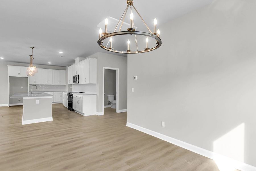 Similar McKinley floorplan with Timeless Collection. Features and finishes vary.