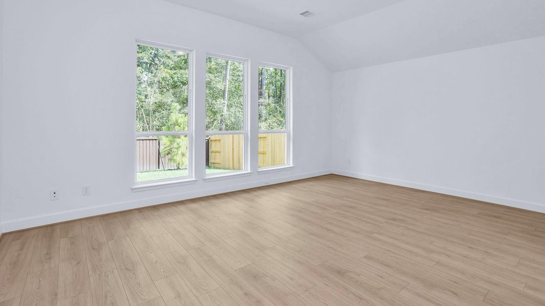 Spacious, unfurnished interior of a new home in Woodhavyn, Magnolia (Image 10).