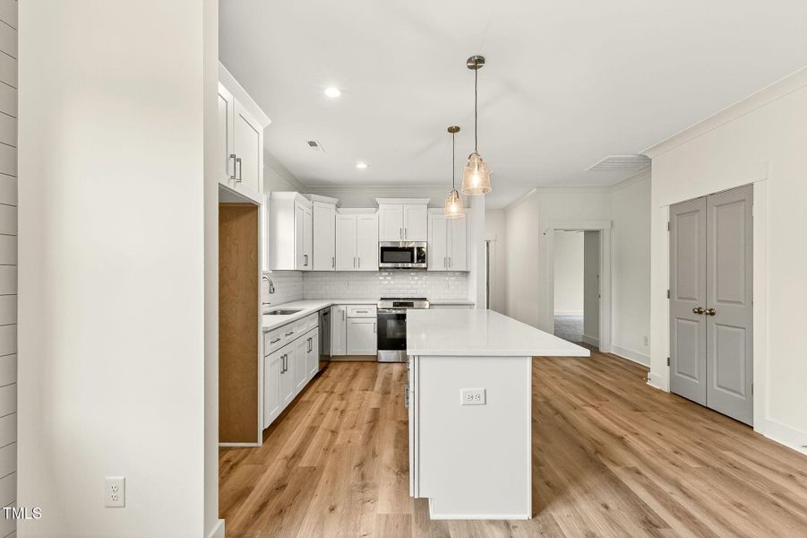 14-web-or-mls-DSC08875 14-web-or-mls-DSC08875