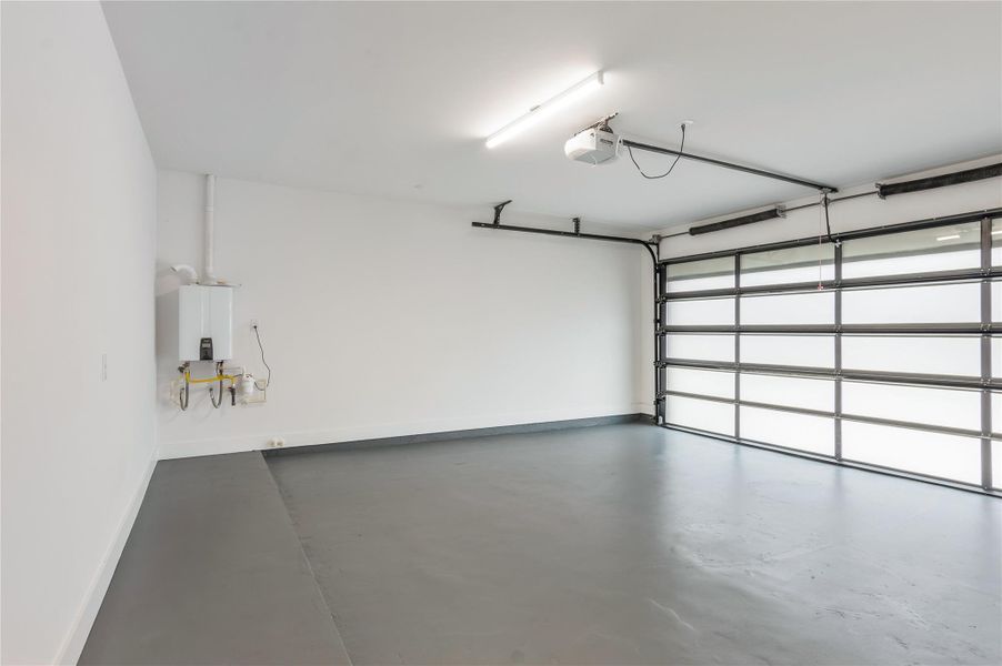 Spacious, unfurnished interior of a new home in , Houston (Image 28). Spacious, unfurnished interior of a new home in , Houston (Image 28).