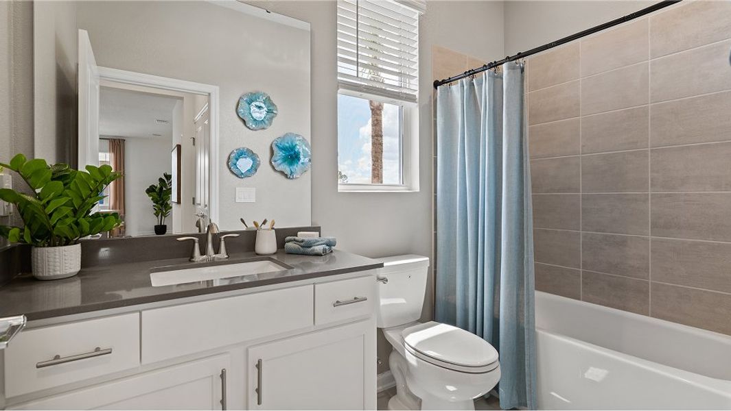 1553 Siesta Bath2 F1