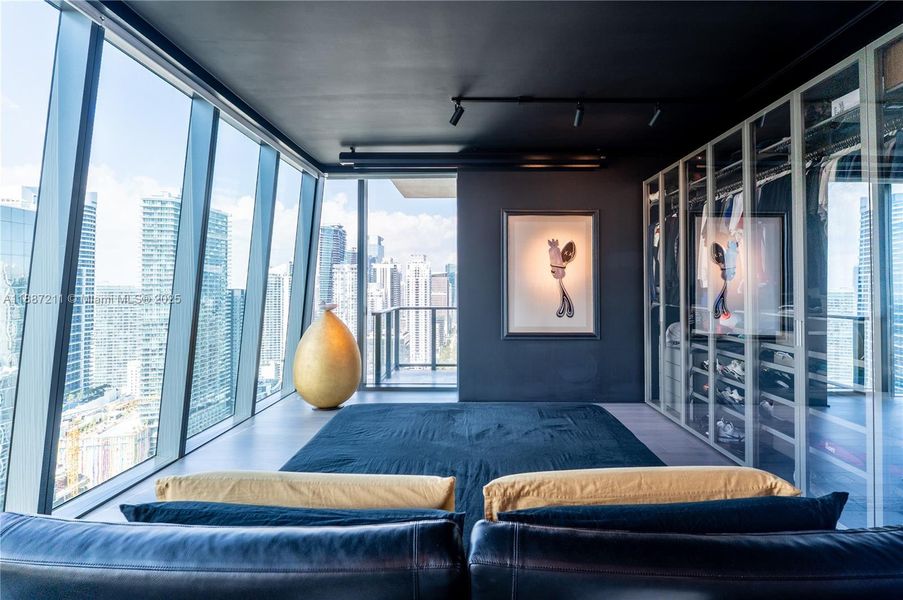 Image 28 of a home in .