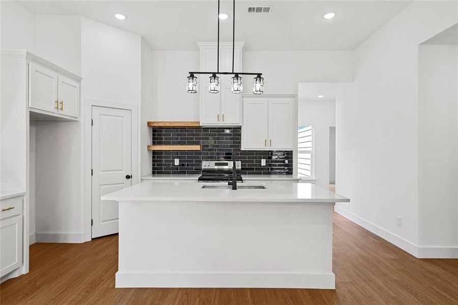 Furnished interior view inside a new home in , Greenville (Image 4).