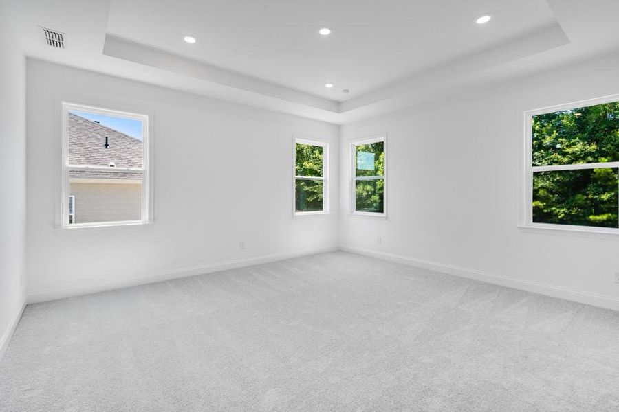 Spacious, unfurnished interior of a new home in Oakmead, Buford (Image 28).