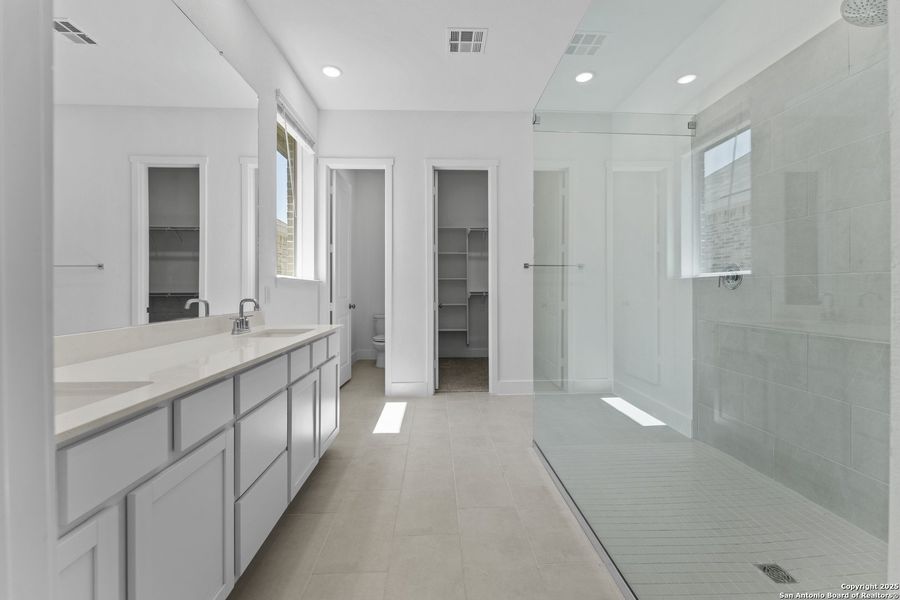 Spacious, unfurnished interior of a new home in , New Braunfels (Image 13). Spacious, unfurnished interior of a new home in , New Braunfels (Image 13).