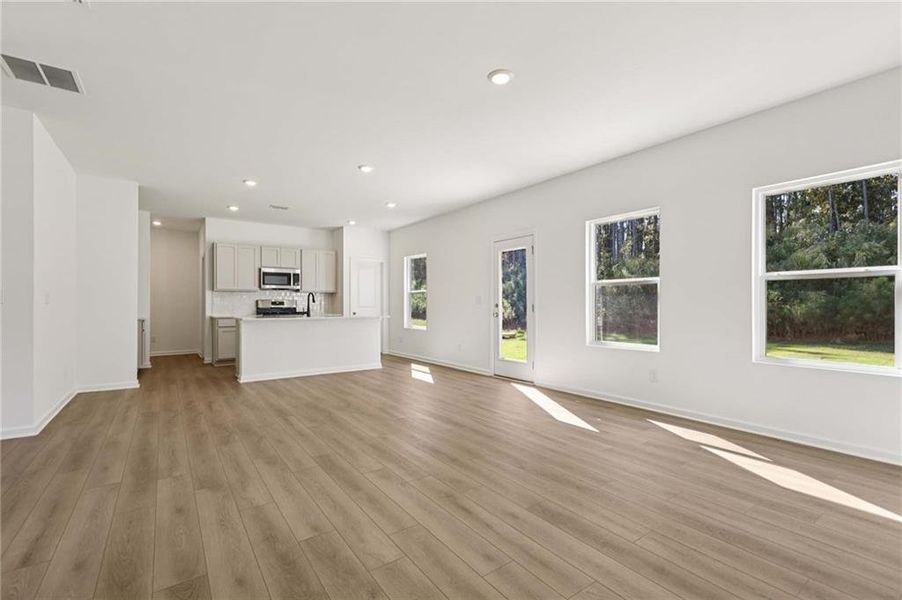 Spacious, unfurnished interior of a new home in Langston Reserve, Cartersville (Image 23).