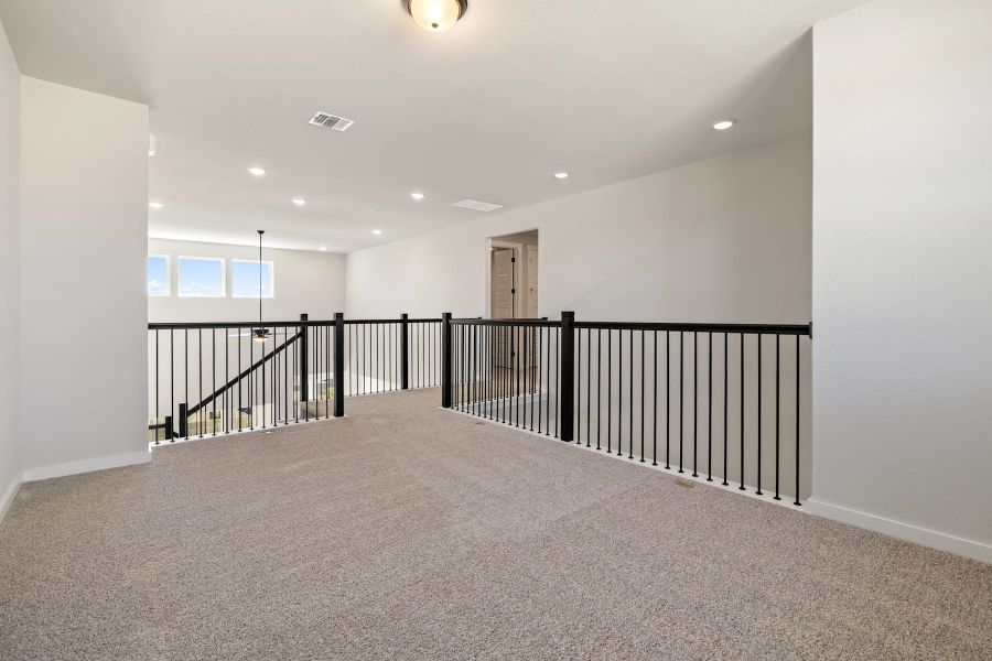 Spacious, unfurnished interior of a new home in Lariat, Liberty Hill (Image 39).