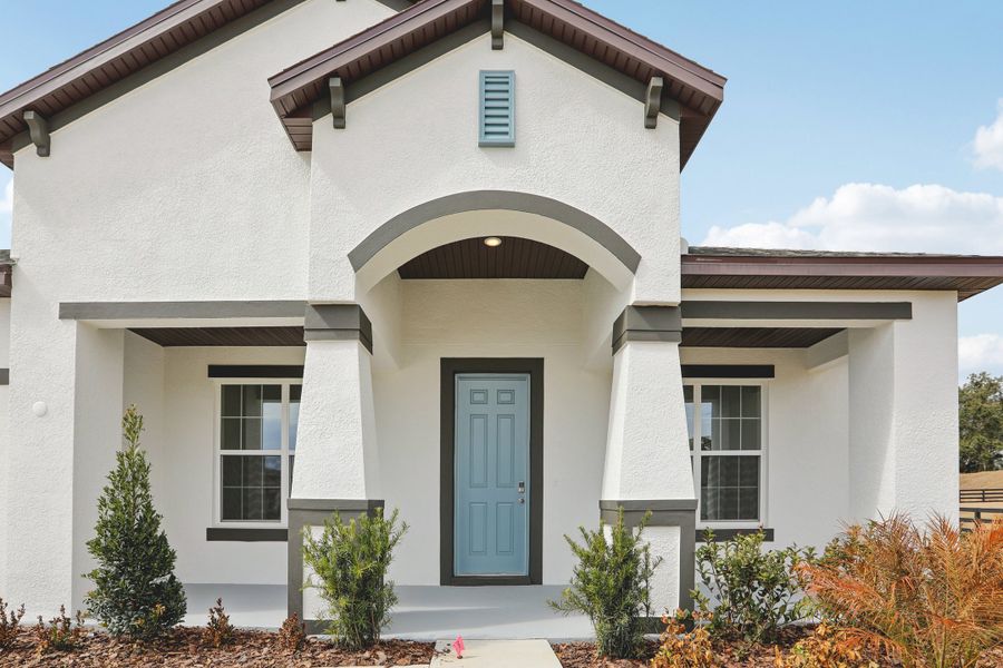 Representative exterior details of a home built from the Sierra by Maronda Homes in Marion Oaks, Ocala (Image 3).