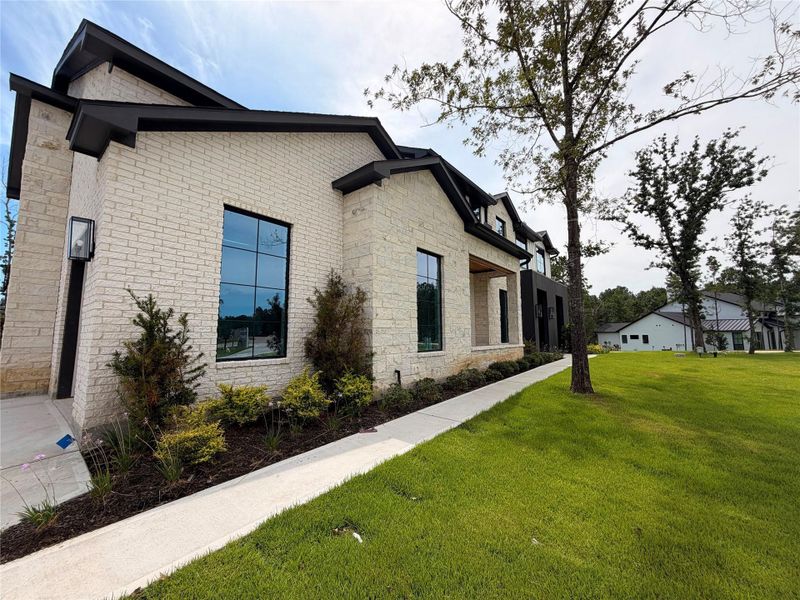 Image 37 of a home in .