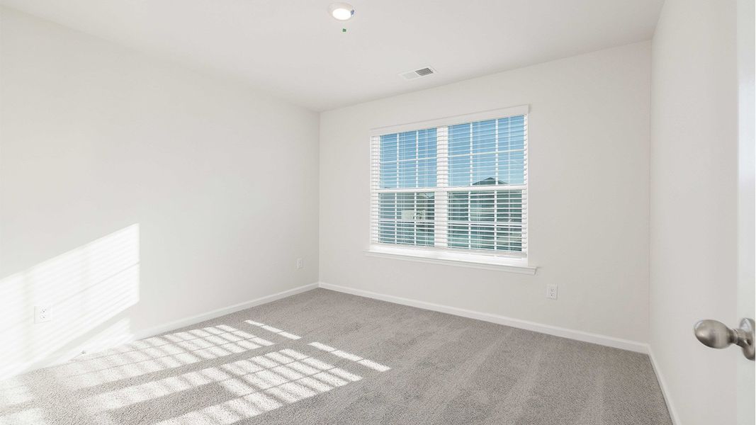 Representative unfurnished interior of a home built from the Aria by D.R. Horton in Shepherd's Farm, Mooresville (Image 21).