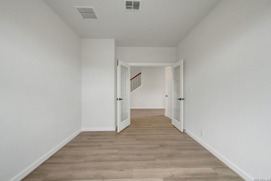 Spacious, unfurnished interior of a new home in Mayfair - Select Garden Series, New Braunfels (Image 26). Spacious, unfurnished interior of a new home in Mayfair - Select Garden Series, New Braunfels (Image 26).