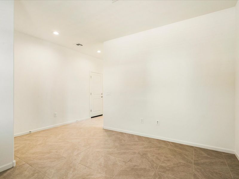 Welcome to the 2380 floorplan.