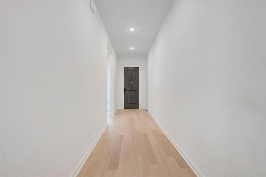 Spacious, unfurnished interior of a new home in Heritage, Dripping Springs (Image 35).