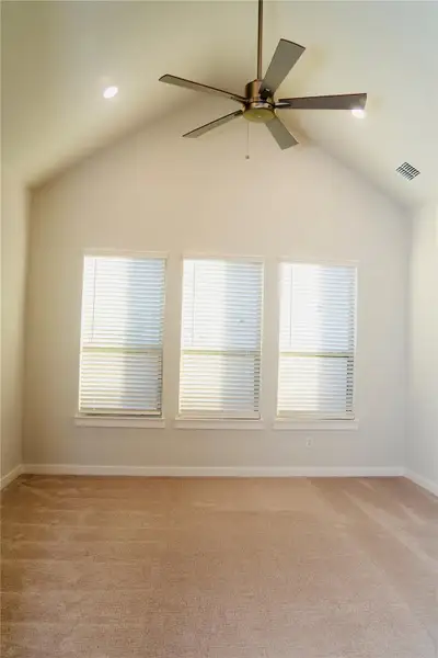 Spacious, unfurnished interior of a new home in Painted Tree, McKinney (Image 6).