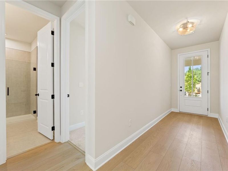 Spacious, unfurnished interior of a new home in Melody Lakeside Estates, Buford (Image 11).