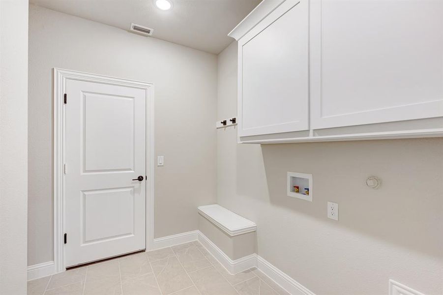 Spacious, unfurnished interior of a new home in Triple Diamond Ranch, Mansfield (Image 30).