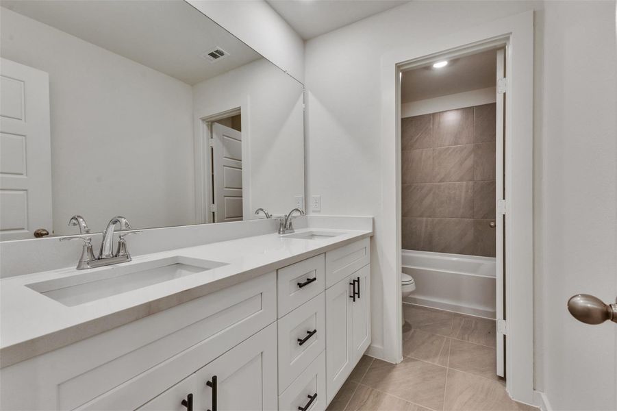 Furnished interior view inside a new home in , Angleton (Image 5).