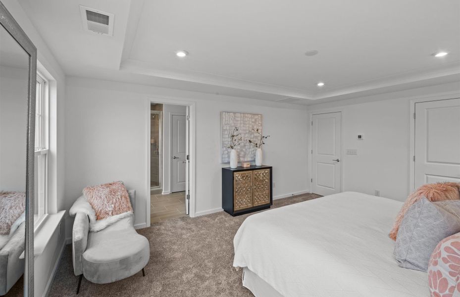 Representative furnished interior of a home built from the Marion by Pulte Homes in Long Savanna, Charleston (Image 19). Representative furnished interior of a home built from the Marion by Pulte Homes in Long Savanna, Charleston (Image 19).