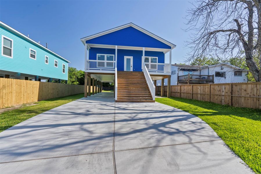 Front exterior of a new home in , Hitchcock, TX, highlighting curb appeal (Image 7). Front exterior of a new home in , Hitchcock, TX, highlighting curb appeal (Image 7).