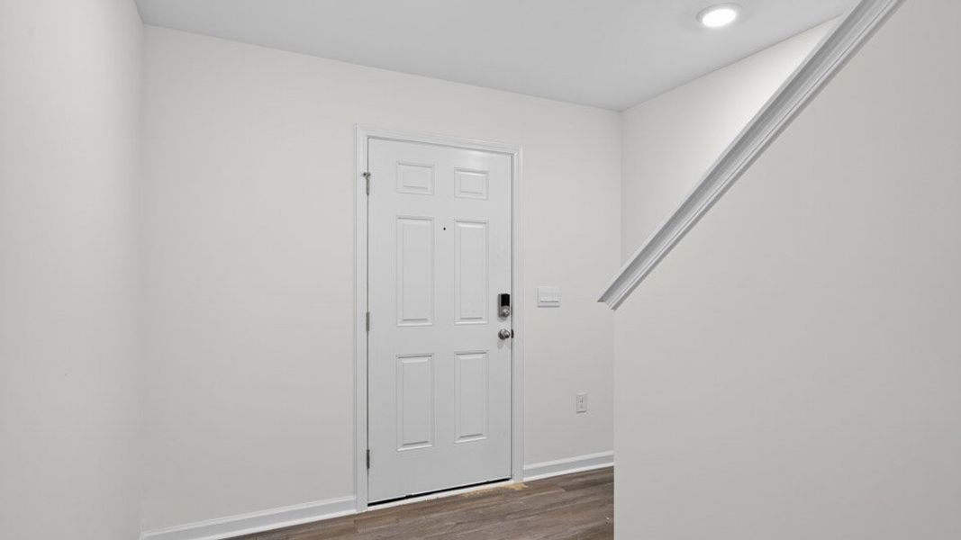 Spacious, unfurnished interior of a new home in Willow Mill, Thomasville (Image 9).