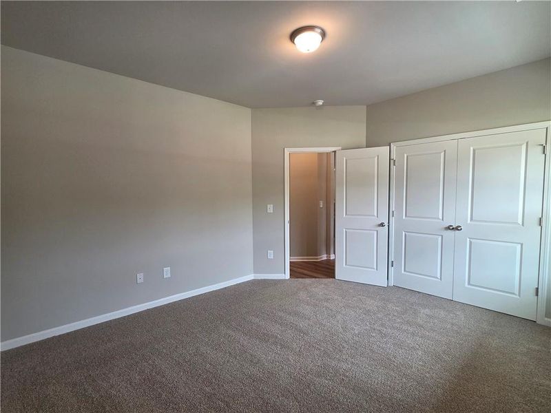 Spacious, unfurnished interior of a new home in , Bethlehem (Image 31).