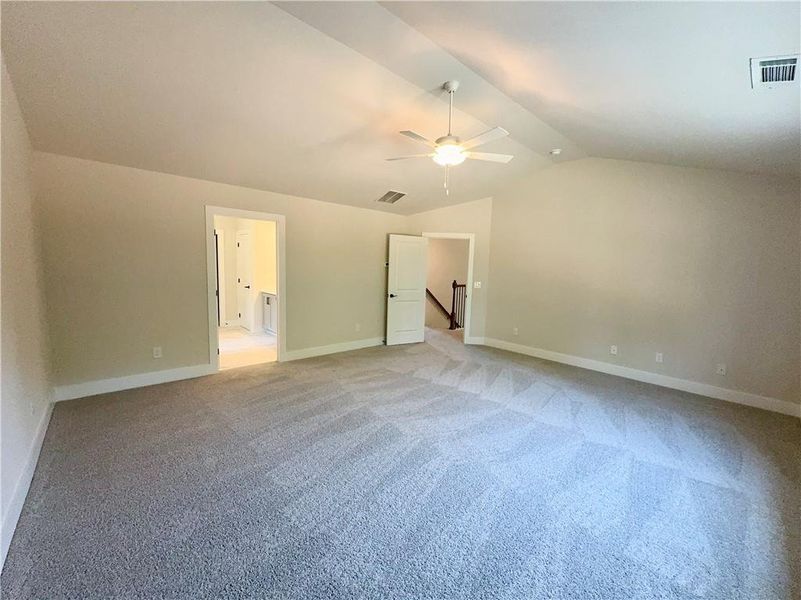 Spacious, unfurnished interior of a new home in , Hoschton (Image 31).